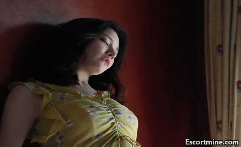 Debunking 5 Huge Kink Myths: Lessons From Hairy Cam Girls 